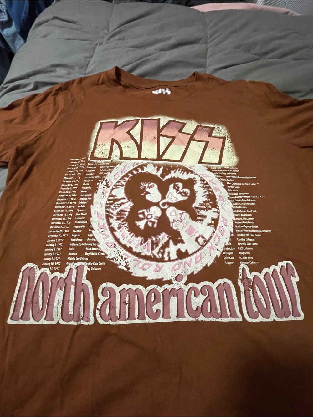 KISS North American Tour Graphic concert band Tee/T-shirt/Brown size L Women’s - Picture 2 of 4